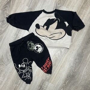 Disney Mickey Mouse Black and Gray Toddler Set